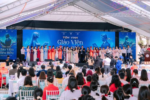 CÔNG TY IVY BEAUTY (IVIVA) PHỐI HỢP CÙNG TRƯỜNG TRUNG CẤP BÁCH NGHỆ TPHCM TỔ CHỨC KỈ NIỆM NGÀY NHÀ GIÁO VIỆT NAM 20/11 VÀ TÔN VINH GIÁO VIÊN TIÊU BIỂU NGÀNH CHĂM SÓC SẮC ĐẸP 2025